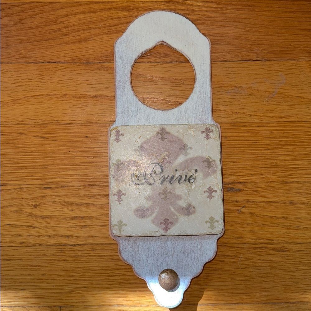 Prive’ Door Hanger Sign! - Picture 3 of 6